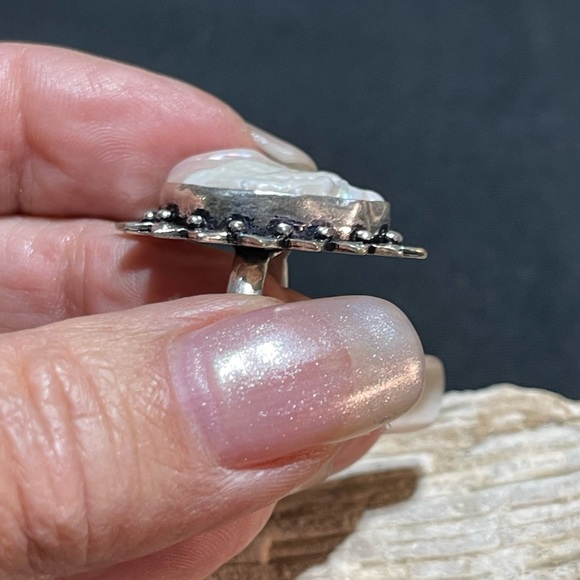 SOLD…Beautiful Baroque Pearl Sterling Ring - Picture 3 of 6